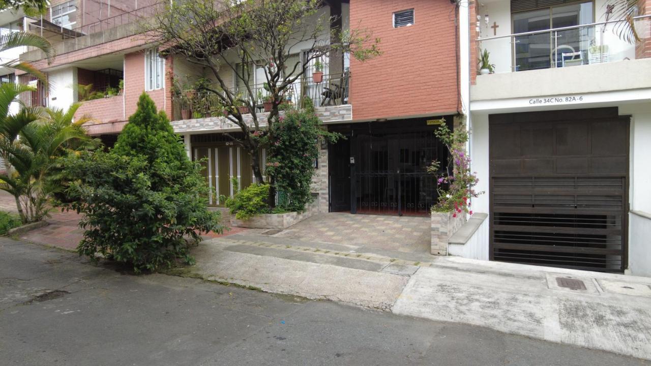 Noras Homestay Laureles Медельїн Екстер'єр фото