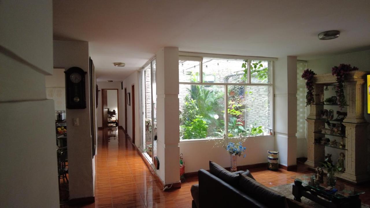 Noras Homestay Laureles Медельїн Екстер'єр фото
