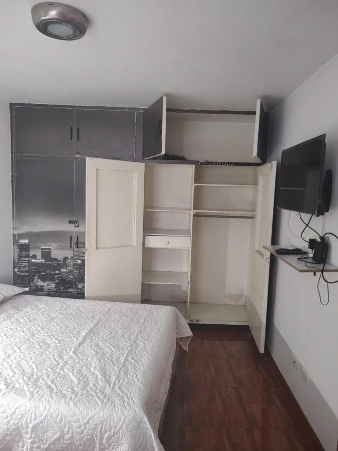 Noras Homestay Laureles Медельїн Екстер'єр фото