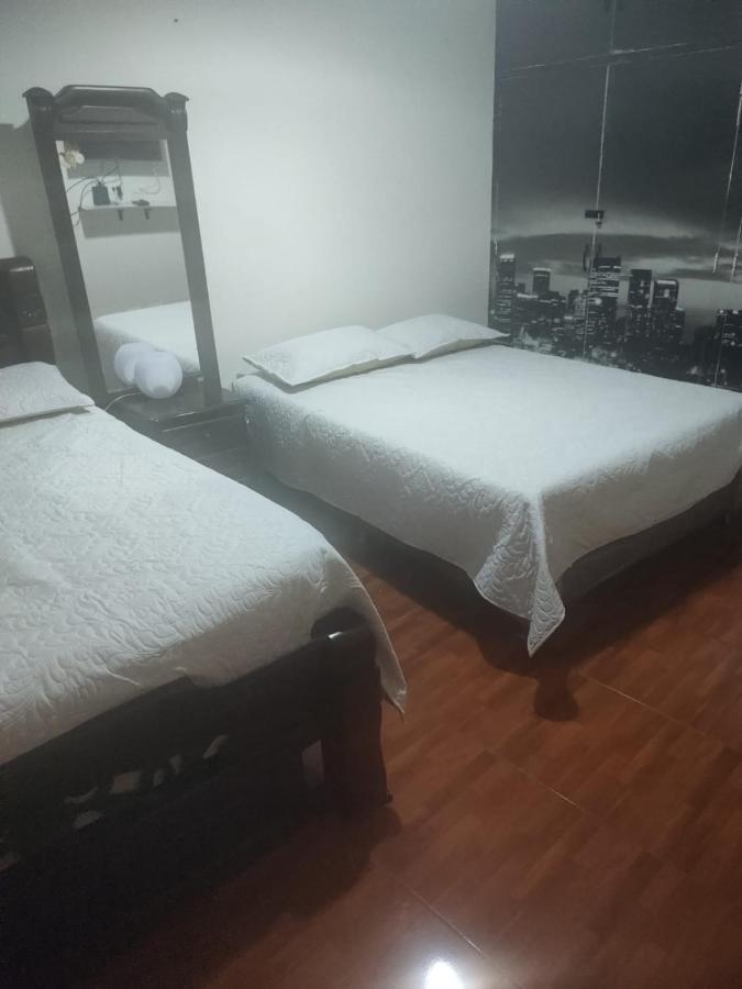 Noras Homestay Laureles Медельїн Екстер'єр фото